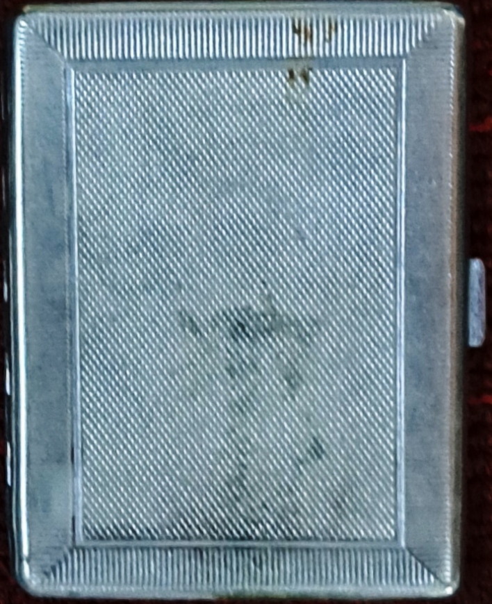 Cigarette Case2