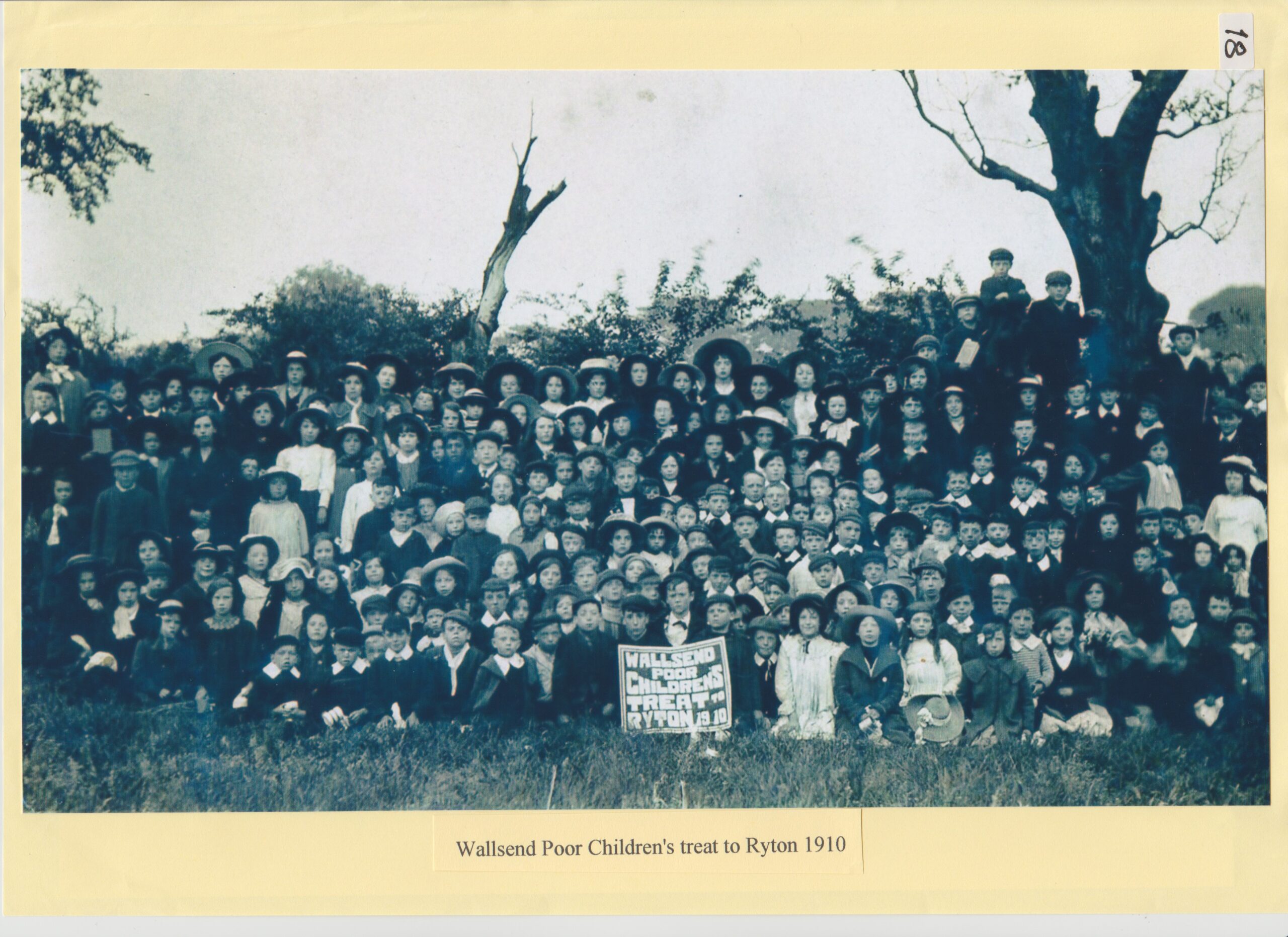 Wallsend Childrens traet to Ryton 1910